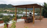 gazebo fatto di legno 276c0a45
